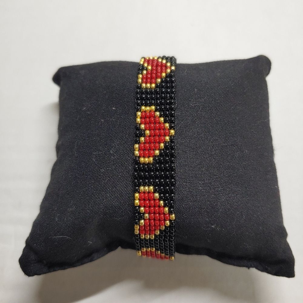 Loom Beaded Bracelet Black w/ Red Hearts